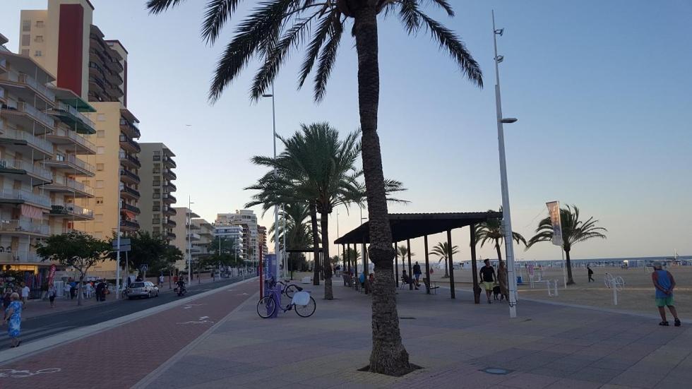 Hola Gandia Apartment Bagian luar foto